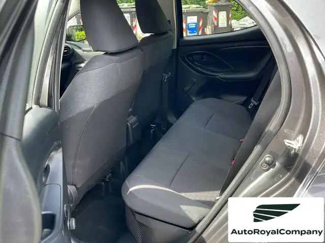 Toyota Yaris view 11