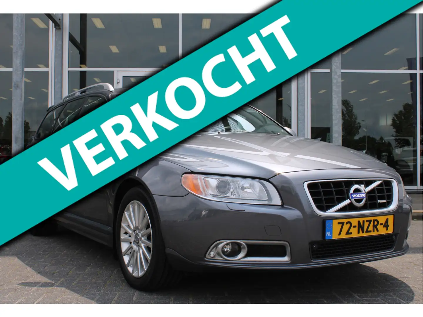 Volvo V70 2.0T Automaat R-Edition | Bluetooth | Trekhaak | C Gris - 1