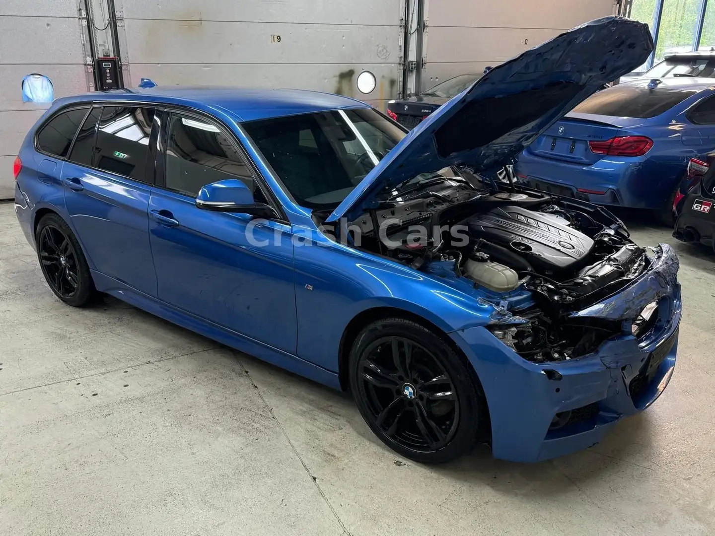 BMW 330 d Aut. M-Sport*ACC*LED*Head-Up*Alcantara* Bleu - 2