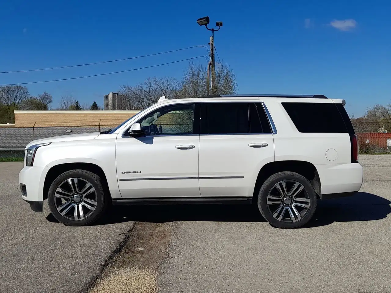 GMC Yukon снимка GMC Yukon