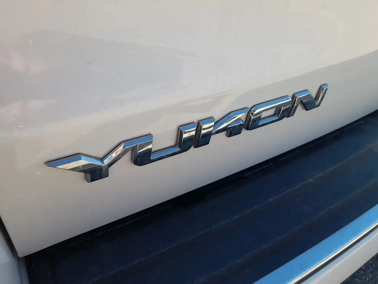 GMC Yukon снимка GMC Yukon