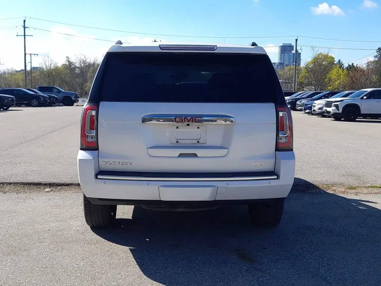 GMC Yukon снимка GMC Yukon
