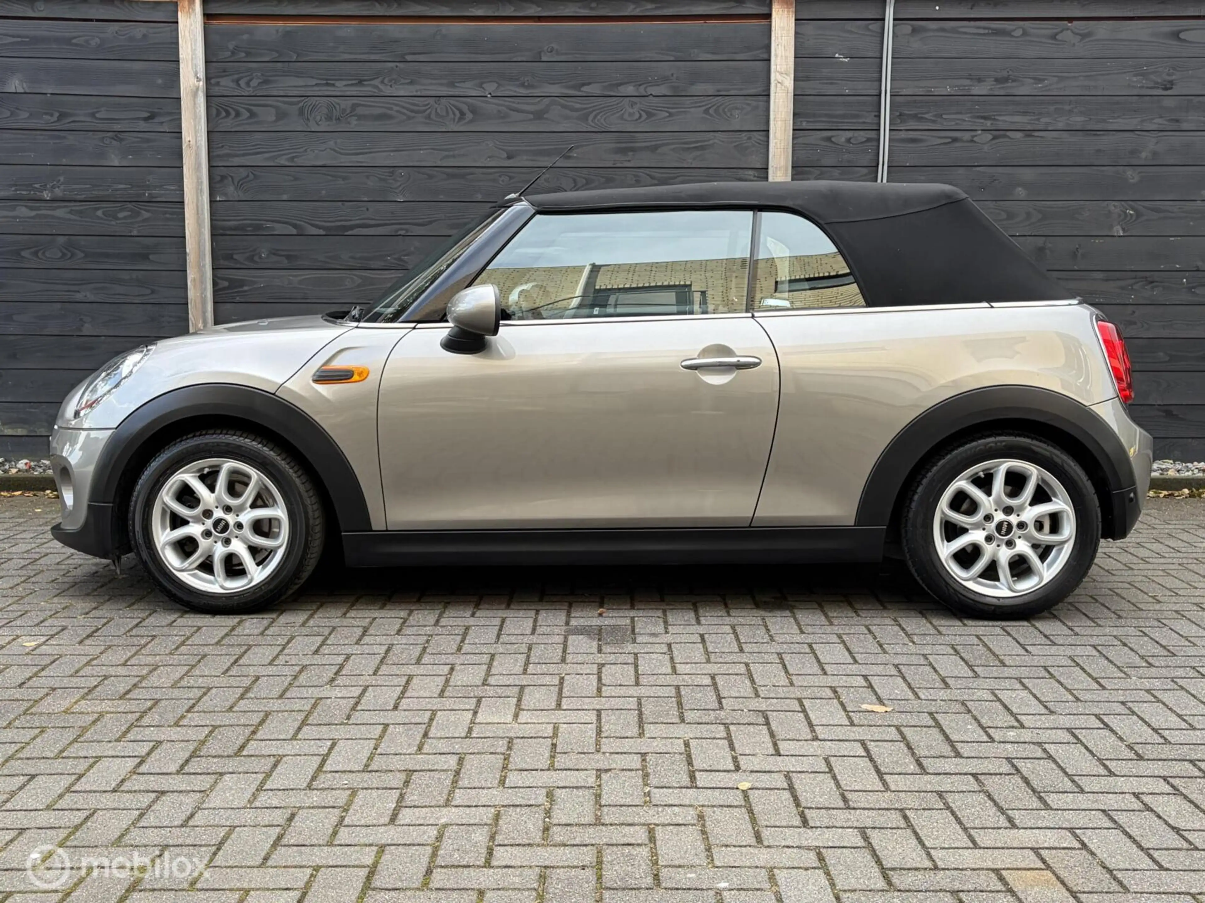 MINI Cooper Cabrio 1.5 Leder/Alcantara / LM / PDC / 38.982 KM 1e eig. — photo 10