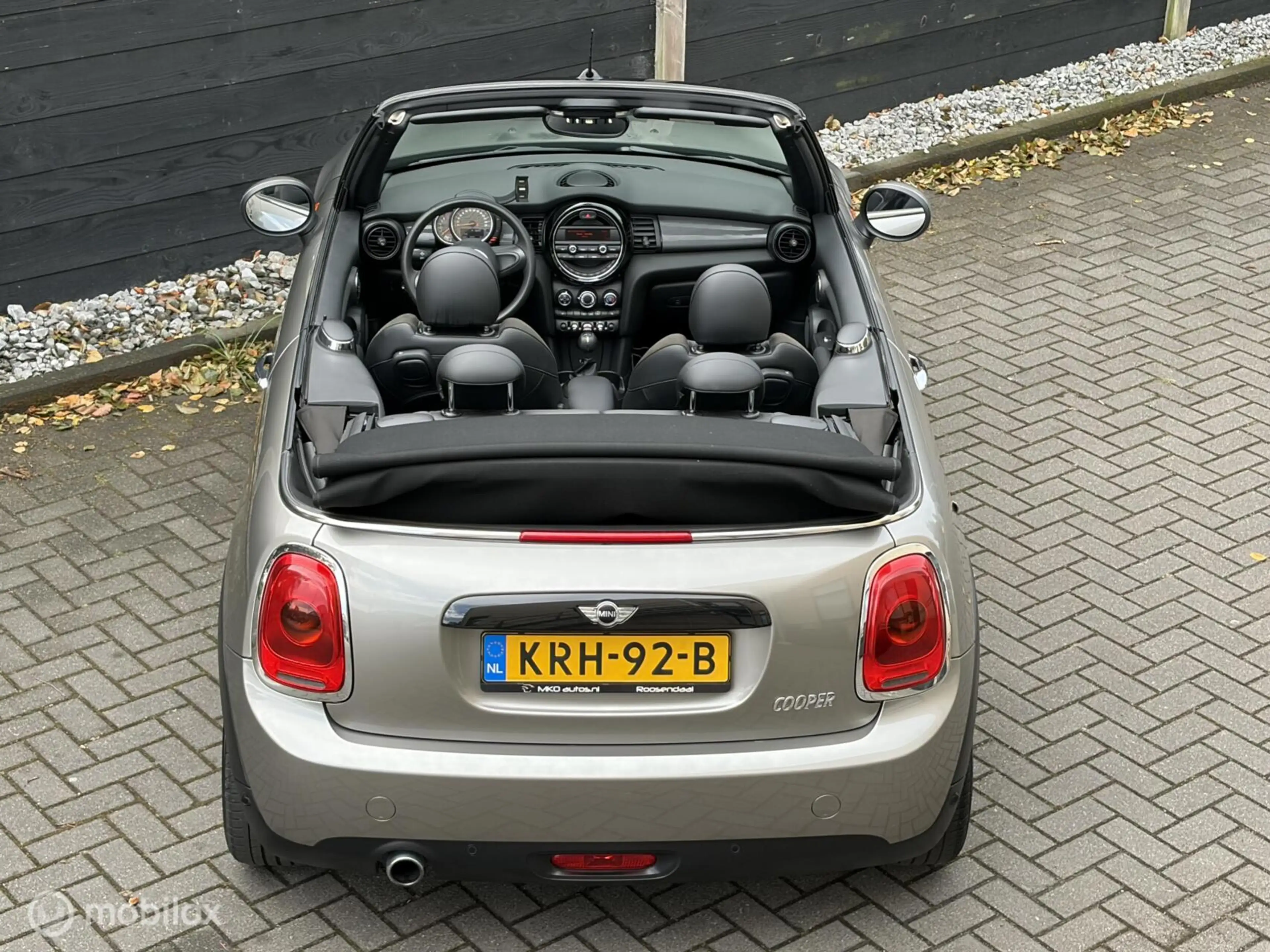 MINI Cooper Cabrio 1.5 Leder/Alcantara / LM / PDC / 38.982 KM 1e eig. — photo 30