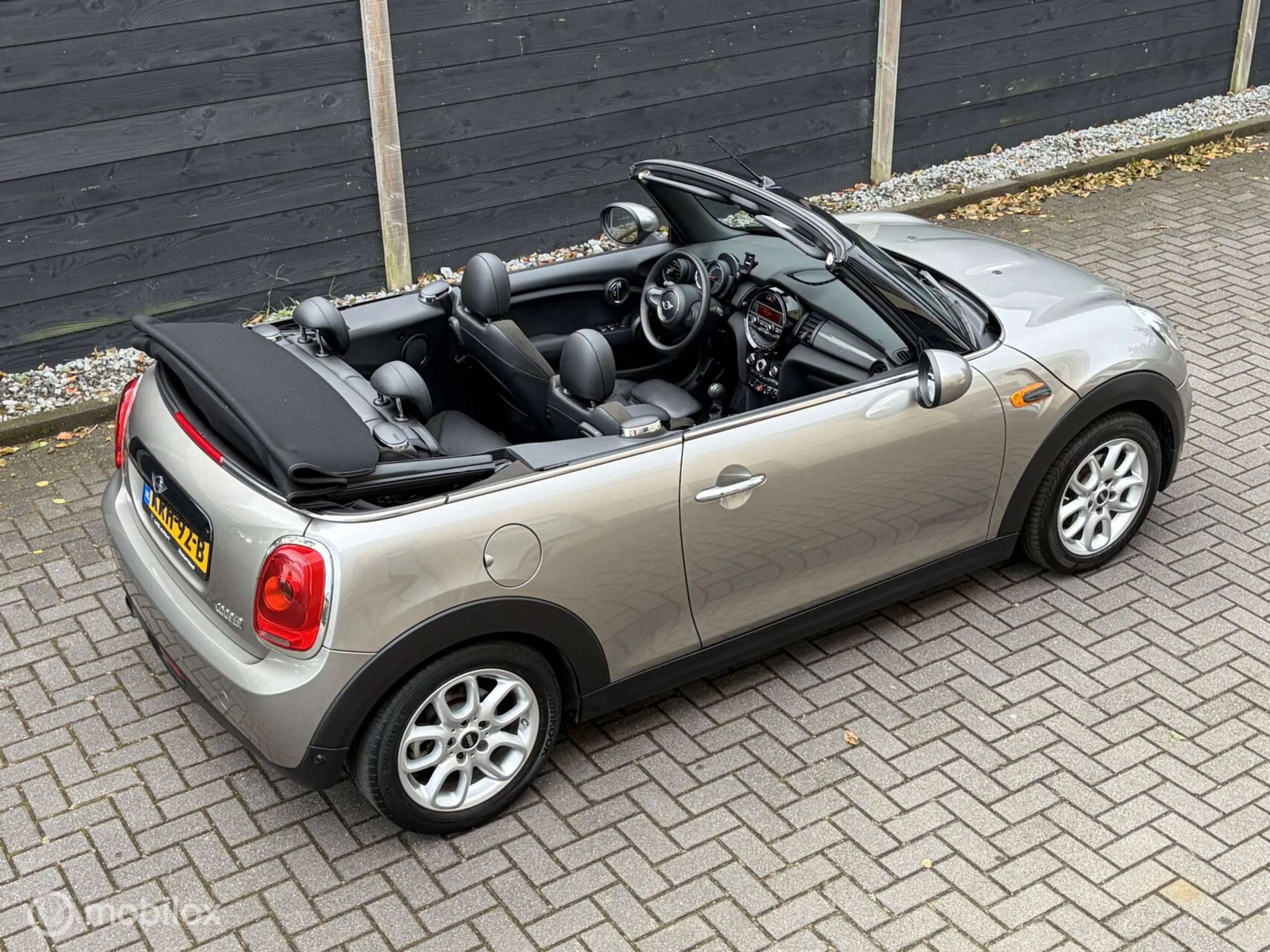 MINI Cooper Cabrio 1.5 Leder/Alcantara / LM / PDC / 38.982 KM 1e eig. — photo 31