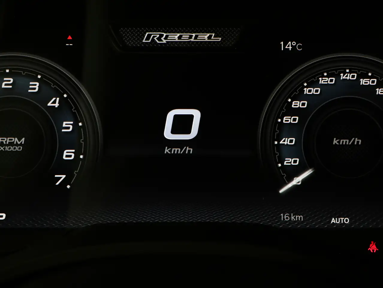 RAM 1500 снимка RAM 1500
