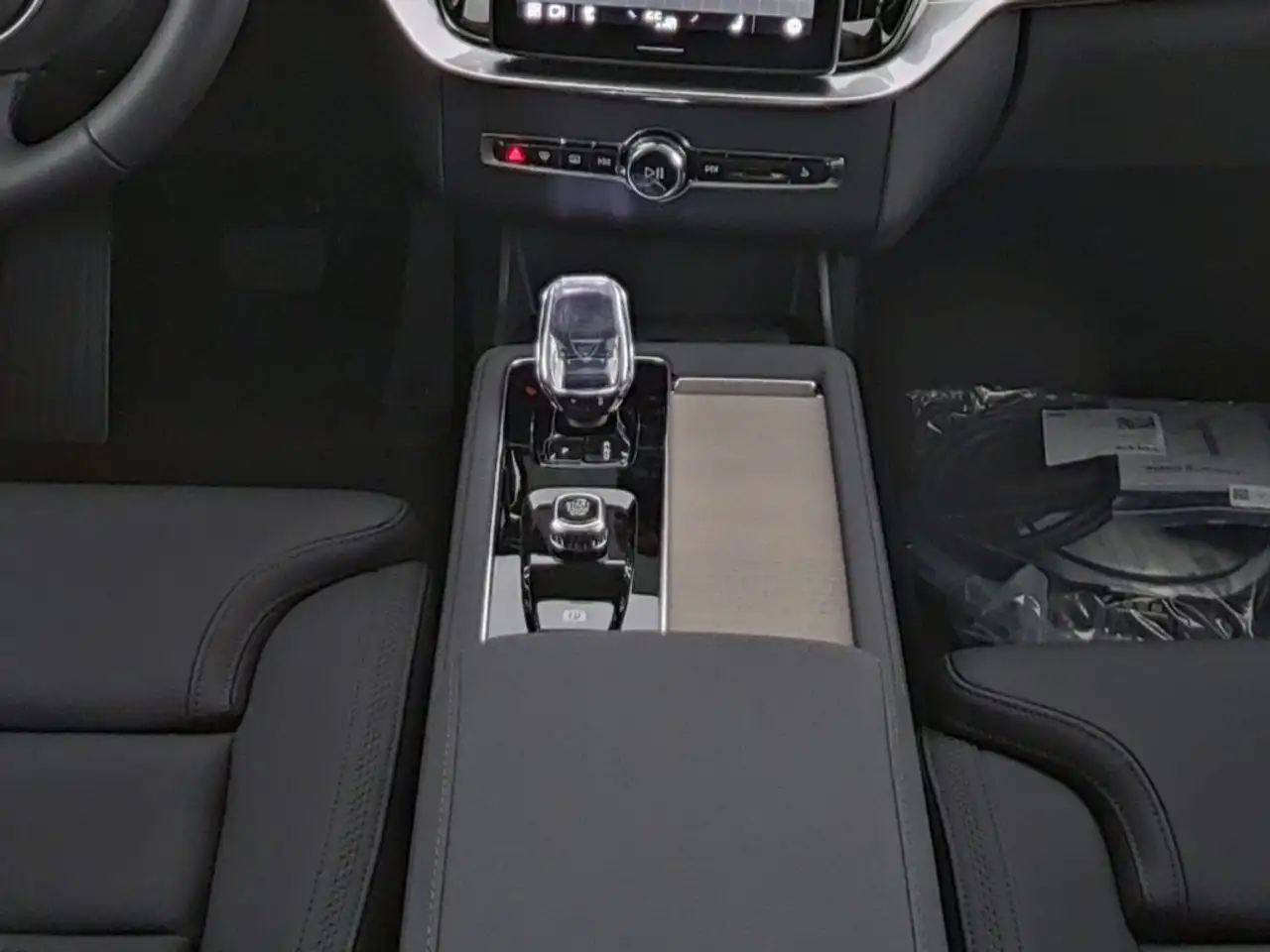 Volvo XC90 FACELIFT Plus Bright Recharge Plug-In Hybrid AWD 7, миниатюра 9