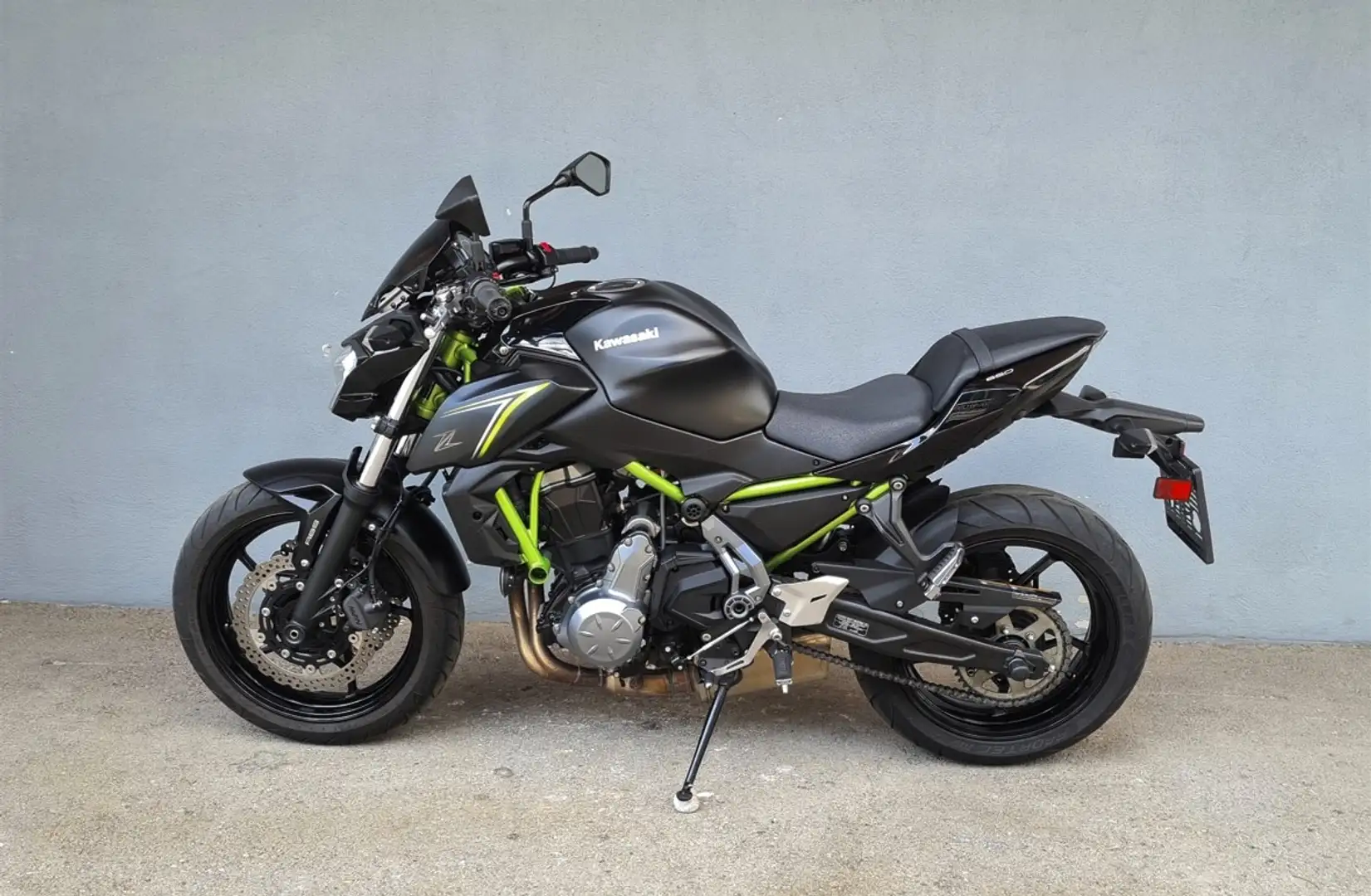 Kawasaki Z 650 Schwarz - 2