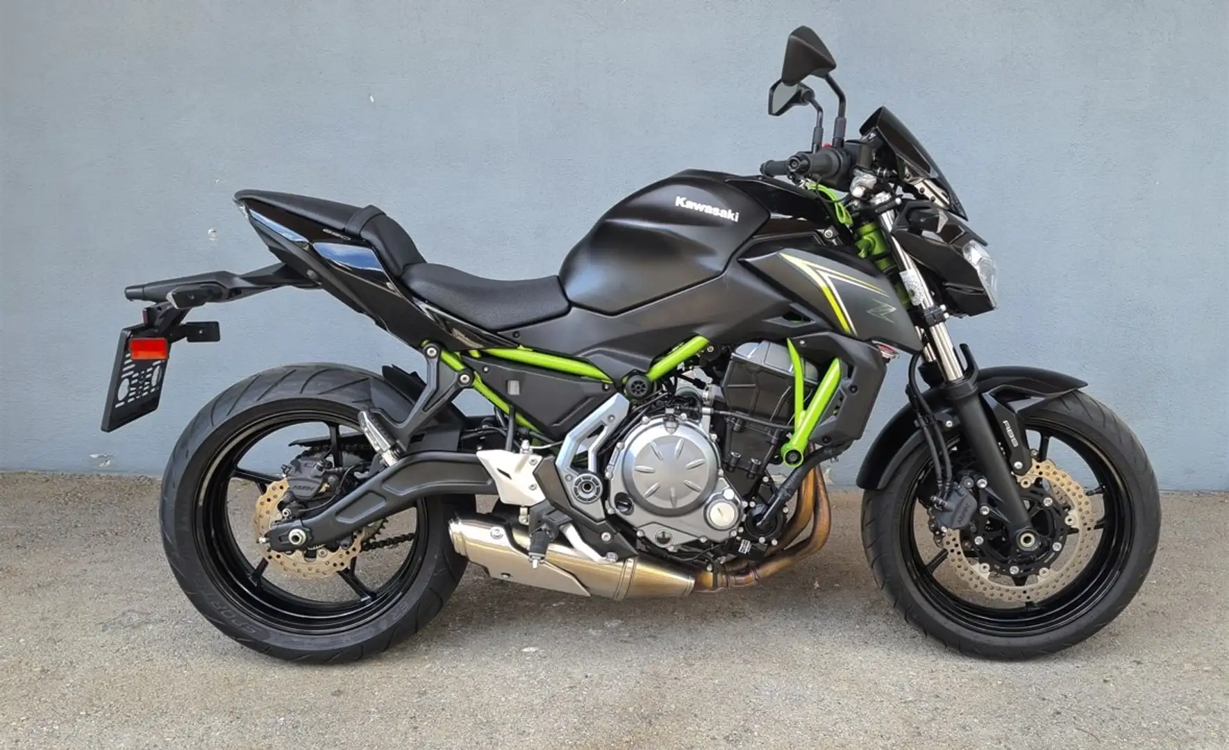 Kawasaki Z 650 Schwarz - 1
