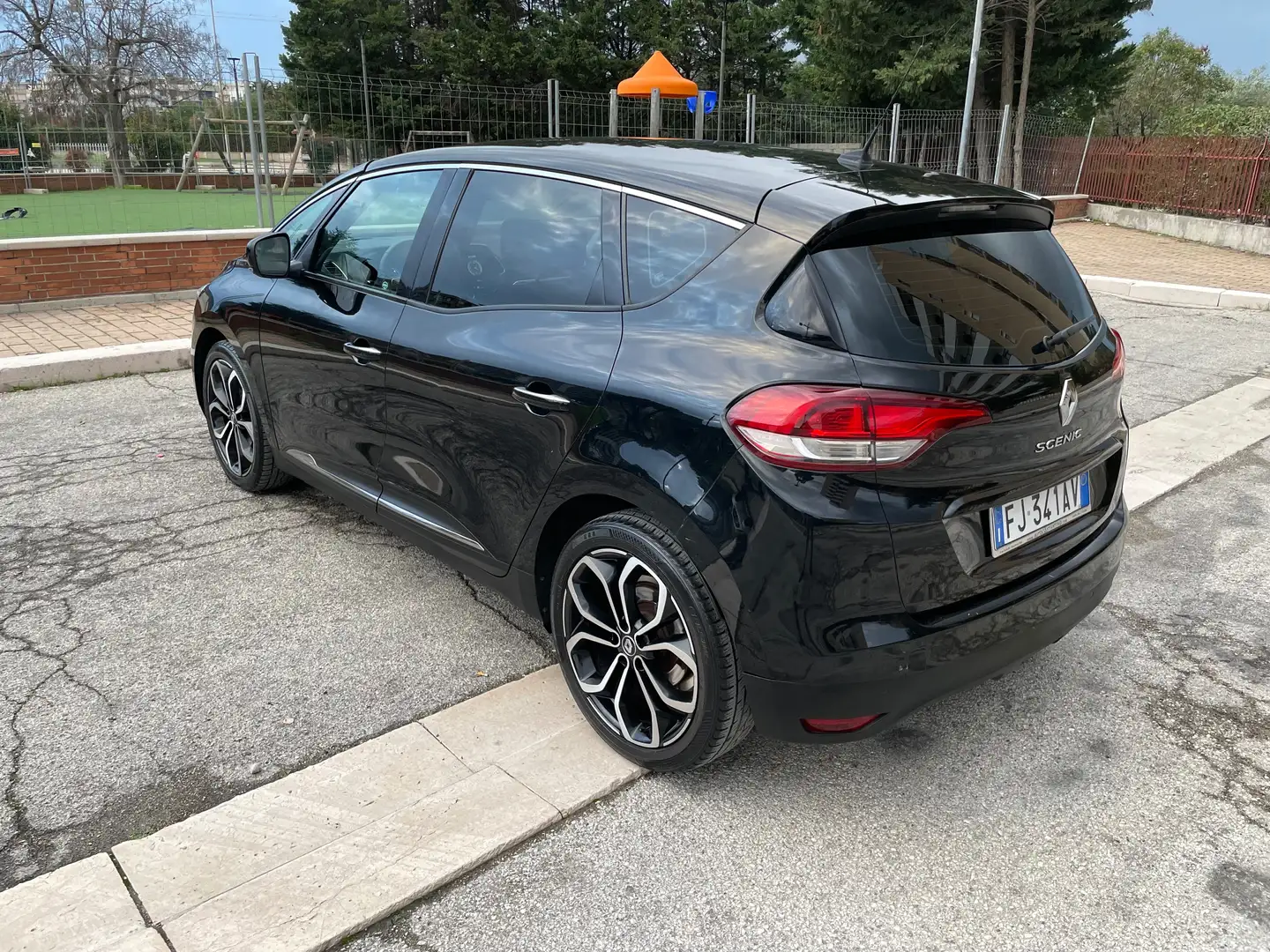 Renault Scenic Scenic IV 2017 1.5 DCi Energy Bose 110cv Nero - 2