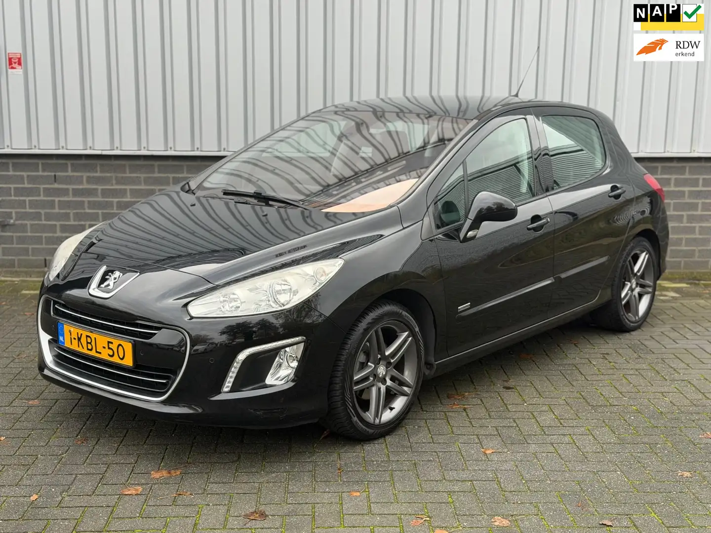 Peugeot 308 1.6 VTi Sportium |Airco|Navi|CruiseCtrl|Pano| Zwart - 1