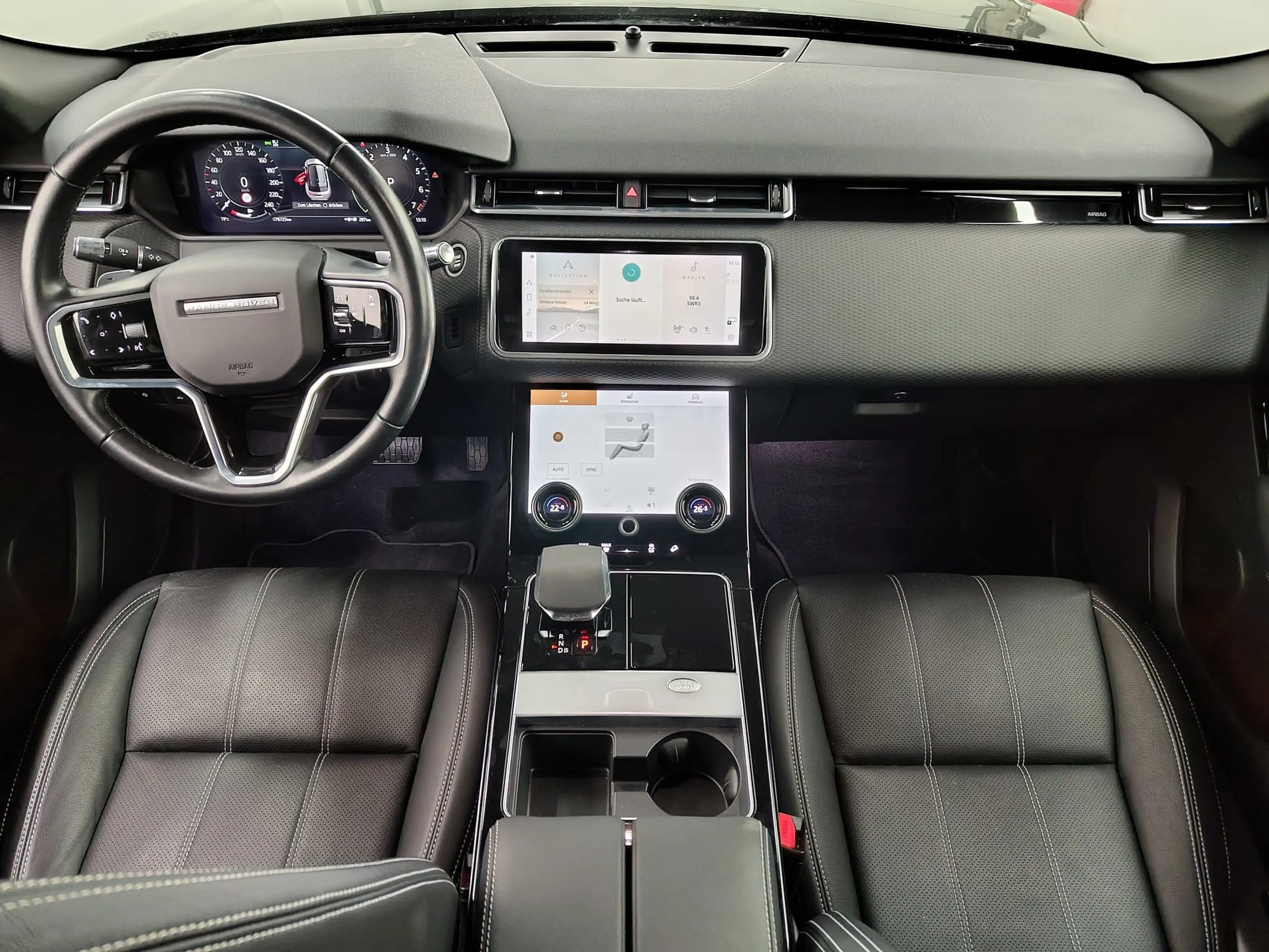 Land Rover Range Rover Velar P400e S Pano Winter Black — photo 15
