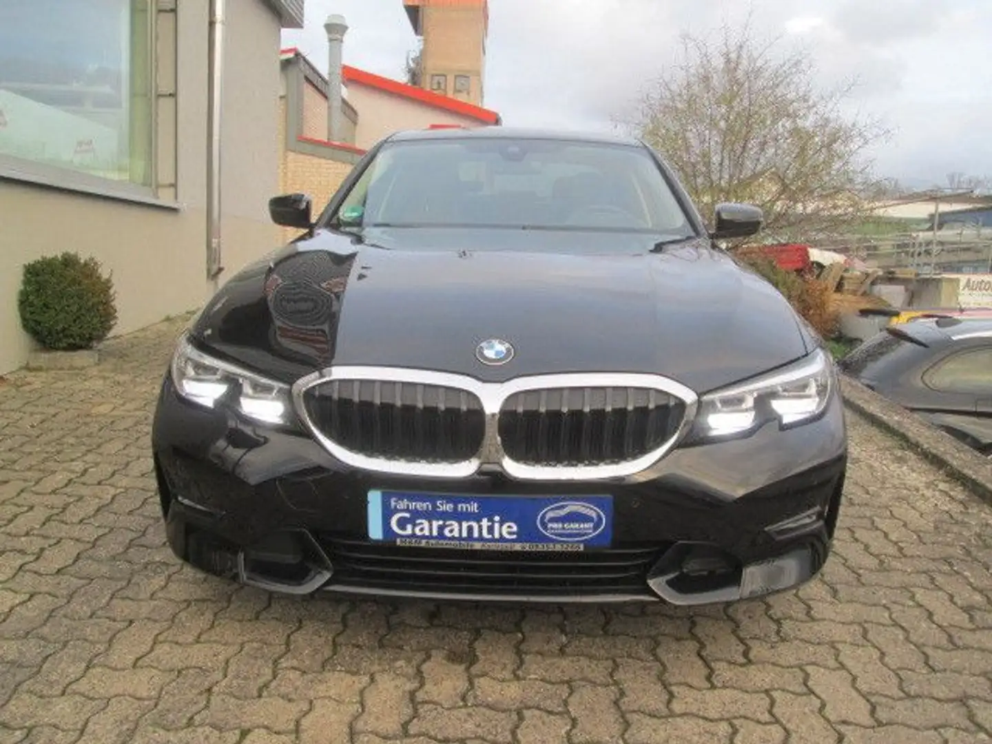 BMW 330 e Lim. Sport Line *Virtual+DAB+HEAD-UP+CAM* Schwarz - 2