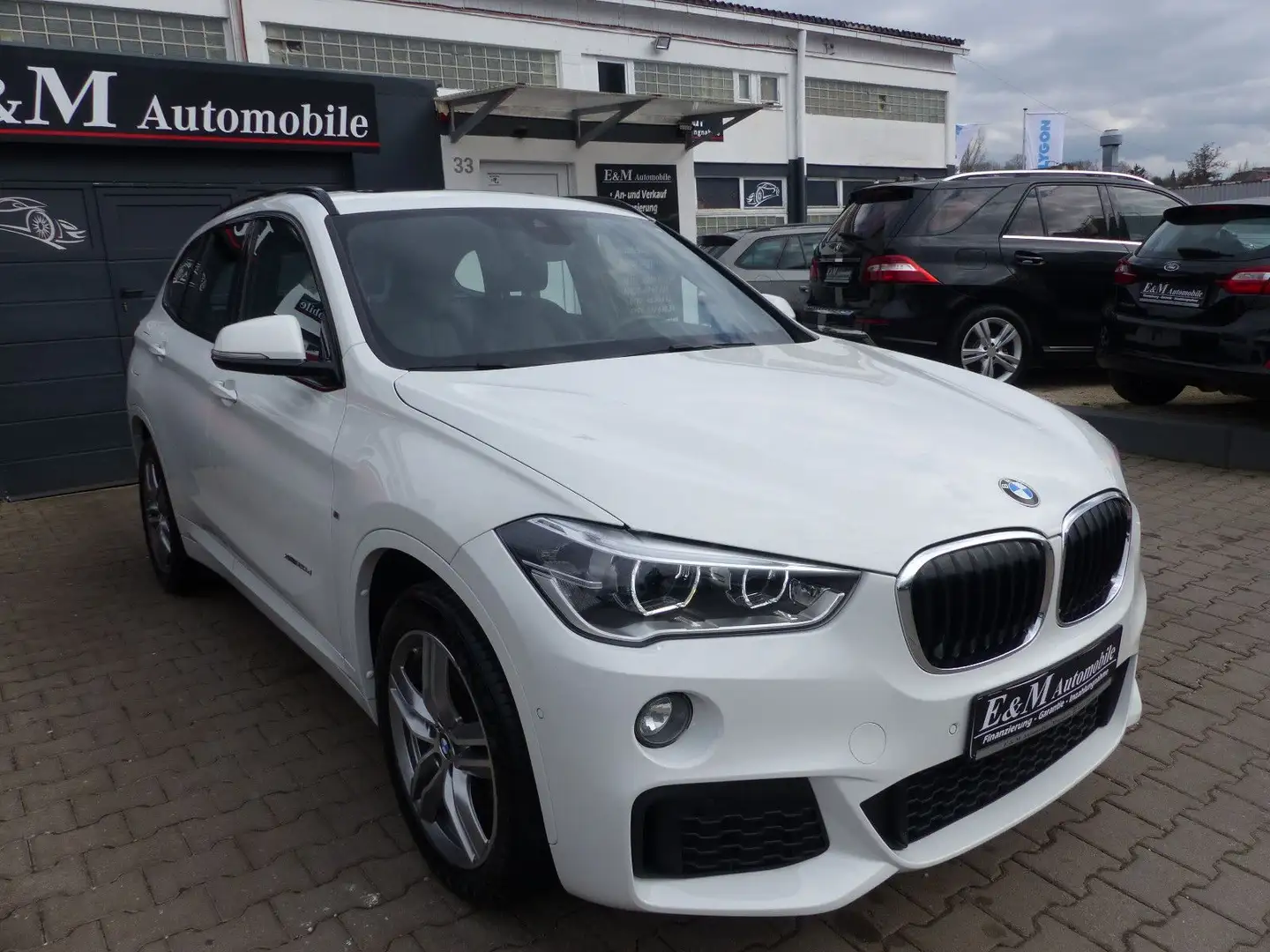 BMW X1 xDrive 20 d M SPORT/M-PAKET*PANO*XENON*LEDER Wit - 2