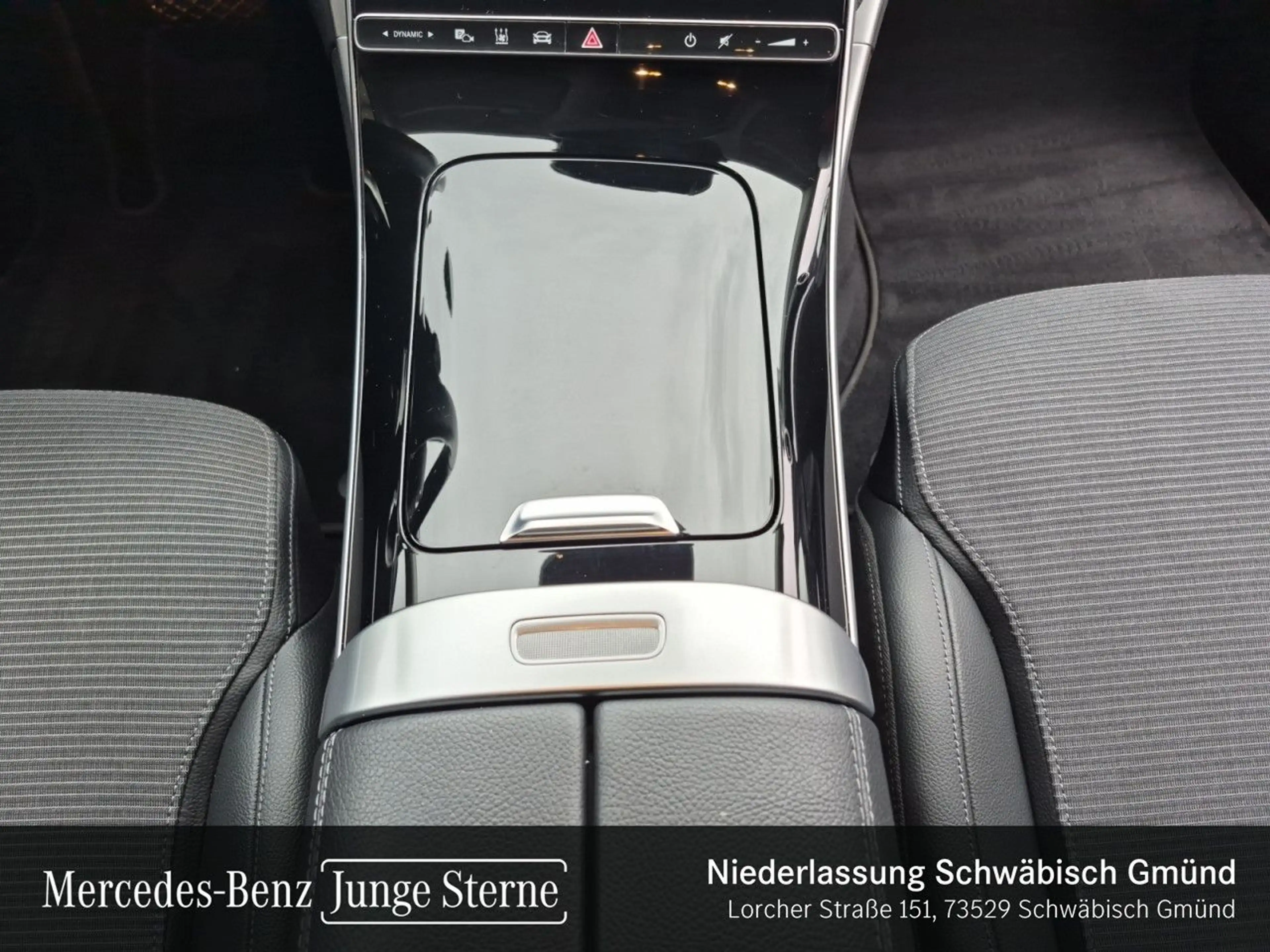 Mercedes-Benz C 300 d T AVANTG+STHZG+KAMERA+KEYLESS+9G — photo 12