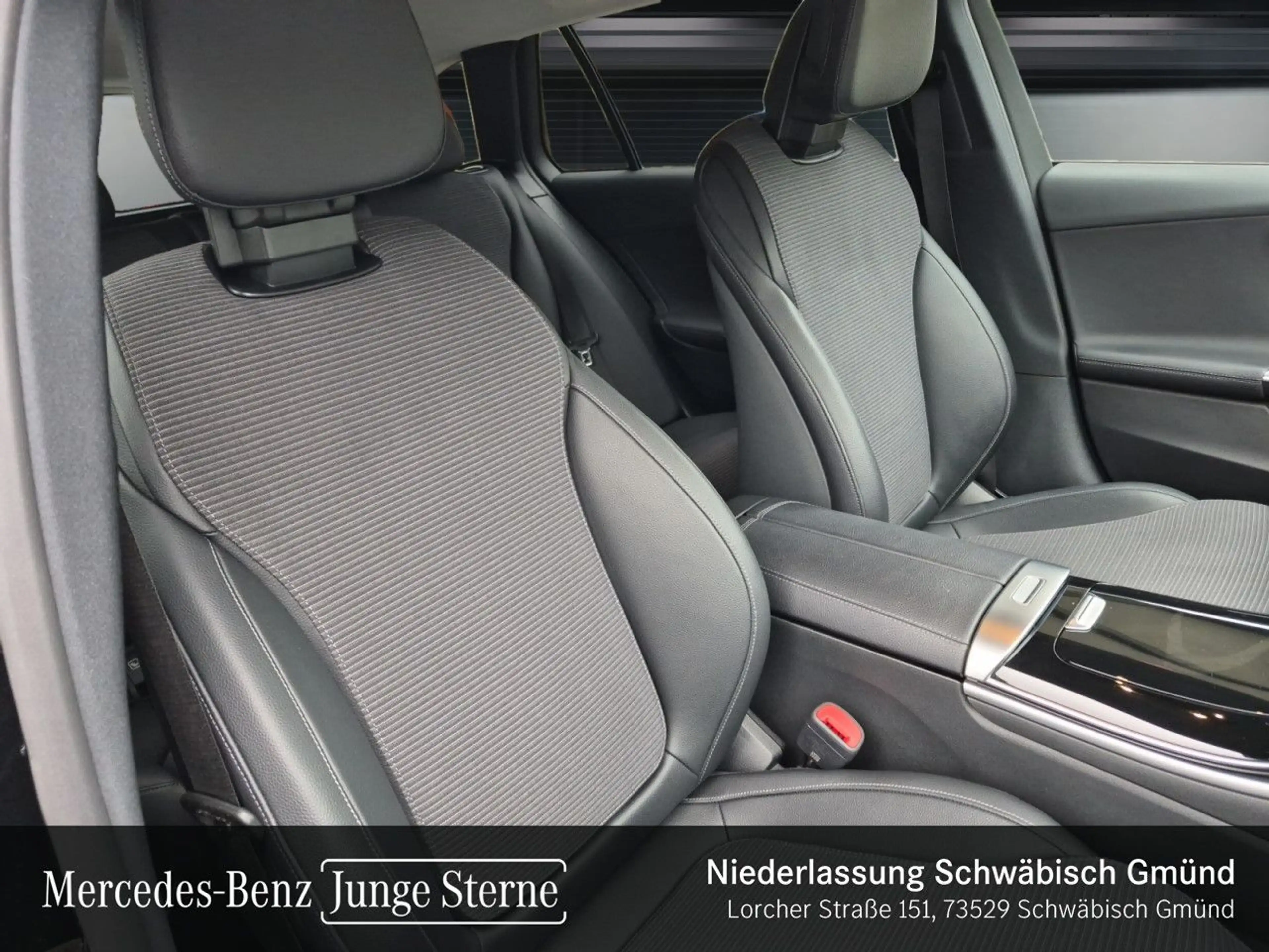 Mercedes-Benz C 300 d T AVANTG+STHZG+KAMERA+KEYLESS+9G — photo 11