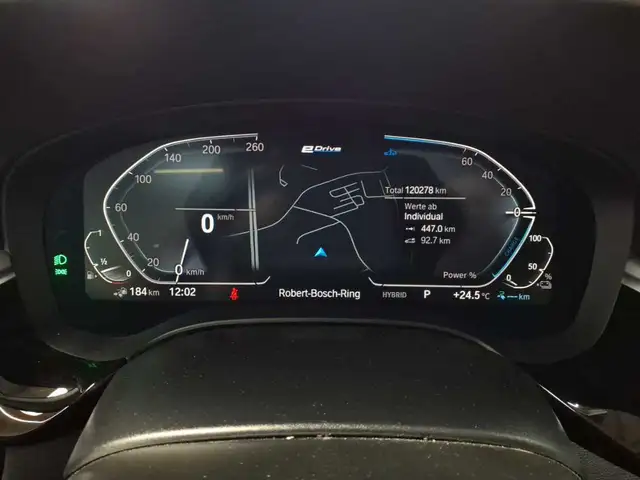 BMW 5 Series view 11