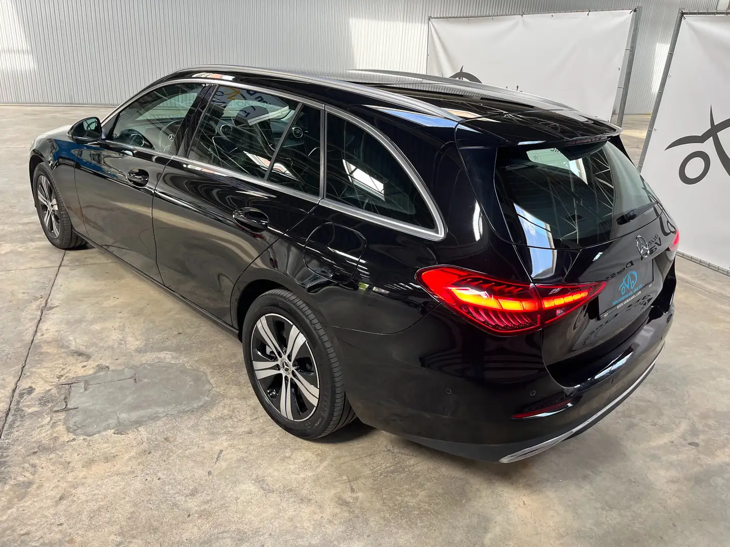 Mercedes-Benz C 300 Break PHEV de Leder Navi LED ACC Zwart - 2