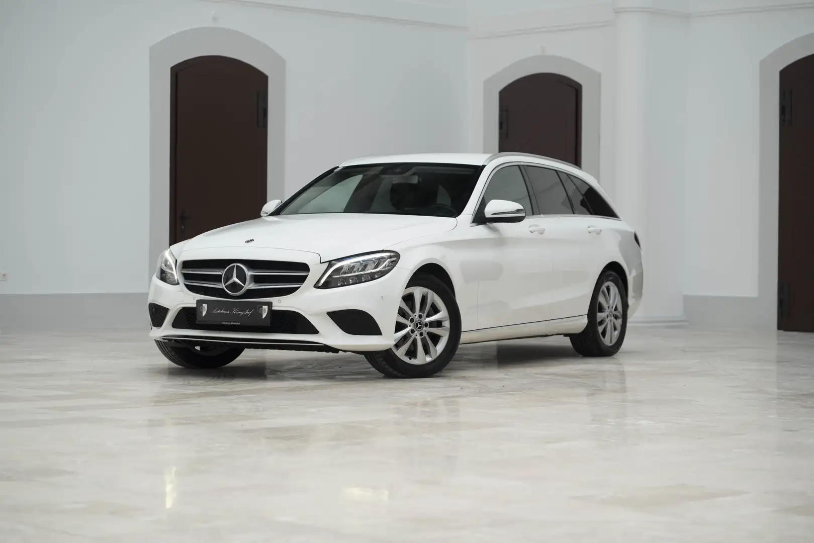 Mercedes-Benz C 200 d T Aut. Avantgarde Weiß - 2