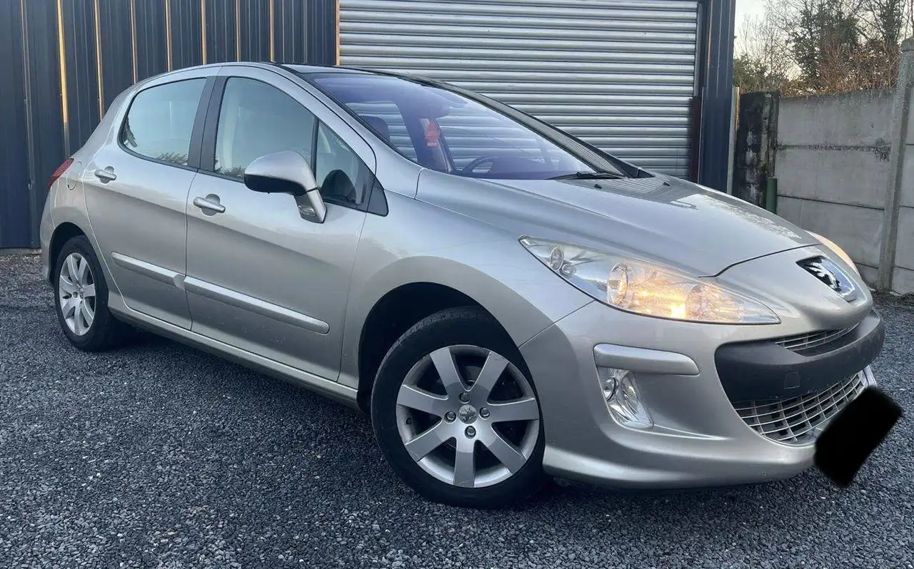 Peugeot 308 1.6 HDi 110ch FAP BLUE LION Premium Pack
