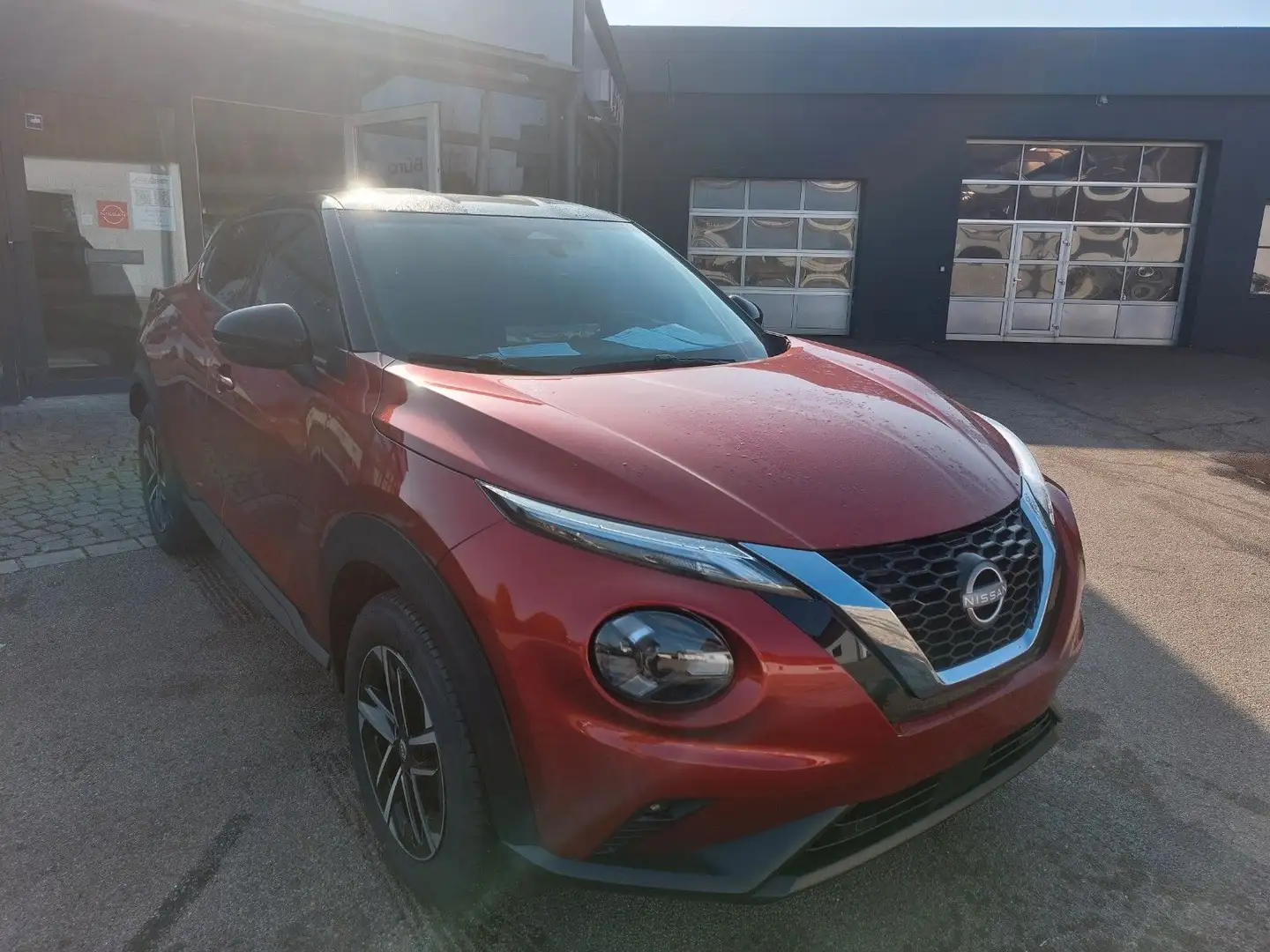 Nissan Juke 1,0 IG-T N-Connecta, Winter, Navi Czerwony - 1