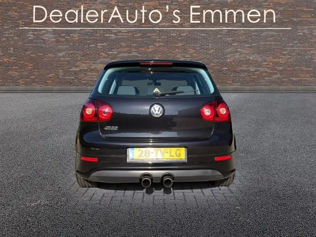 Volkswagen Golf view 9