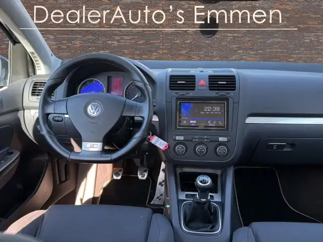 Volkswagen Golf view 10
