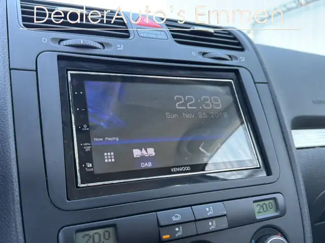 Volkswagen Golf view 17