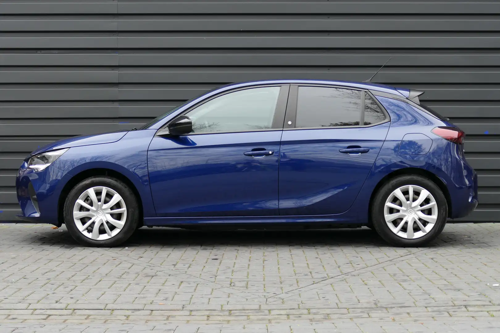 Opel Corsa-e EV 136PK 50KWH 5-DRS EDITION AUTOMAAT / NAVI / CLI Blauw - 2