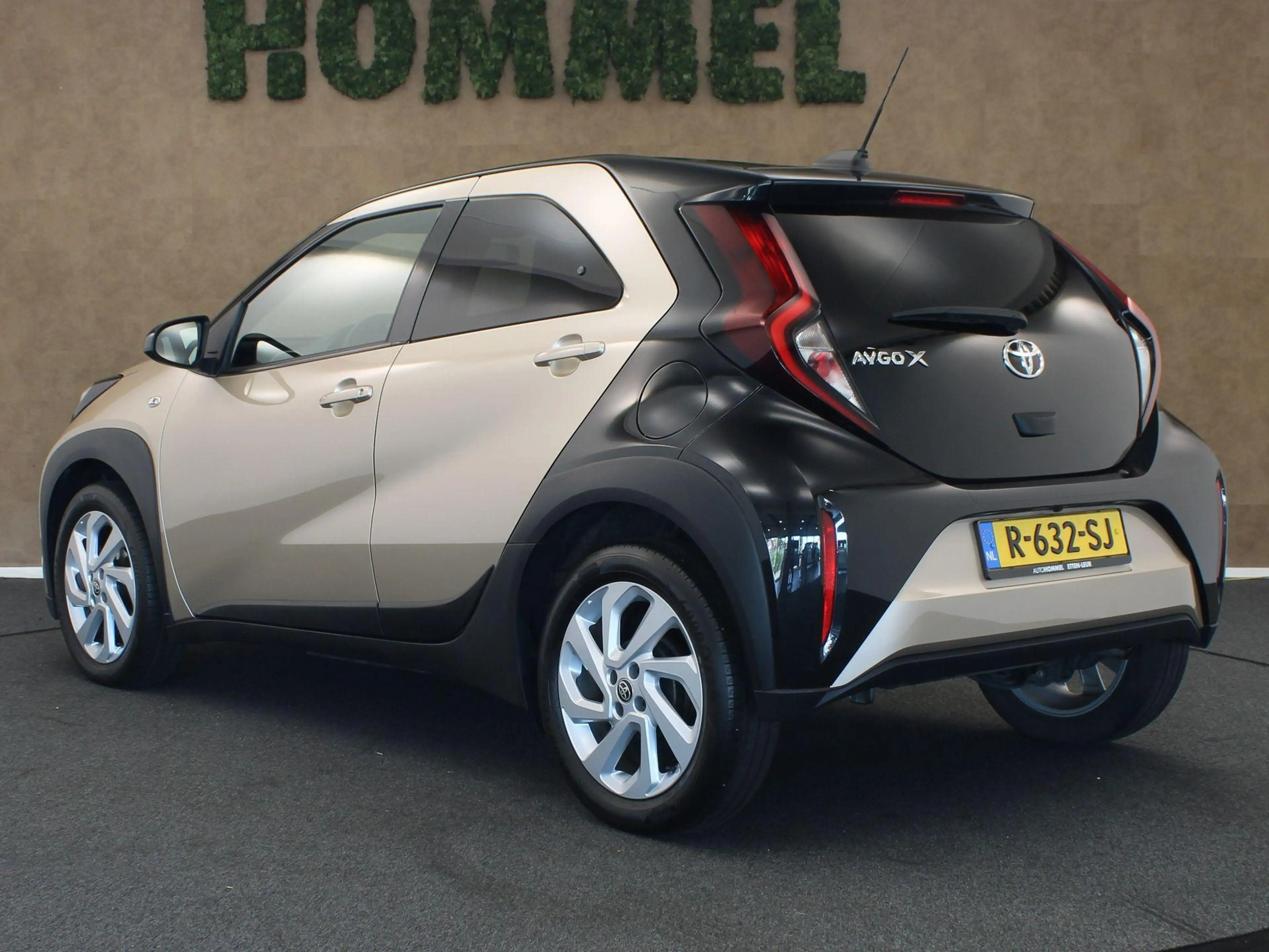 Toyota Aygo X 1.0 VVT-i S-CVT Pulse - VOORSTOELEN VERWARMD - ADA — photo 15