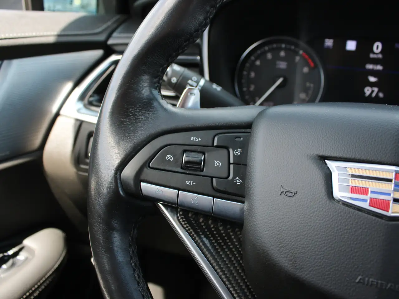 Cadillac XT6 снимка Cadillac XT6