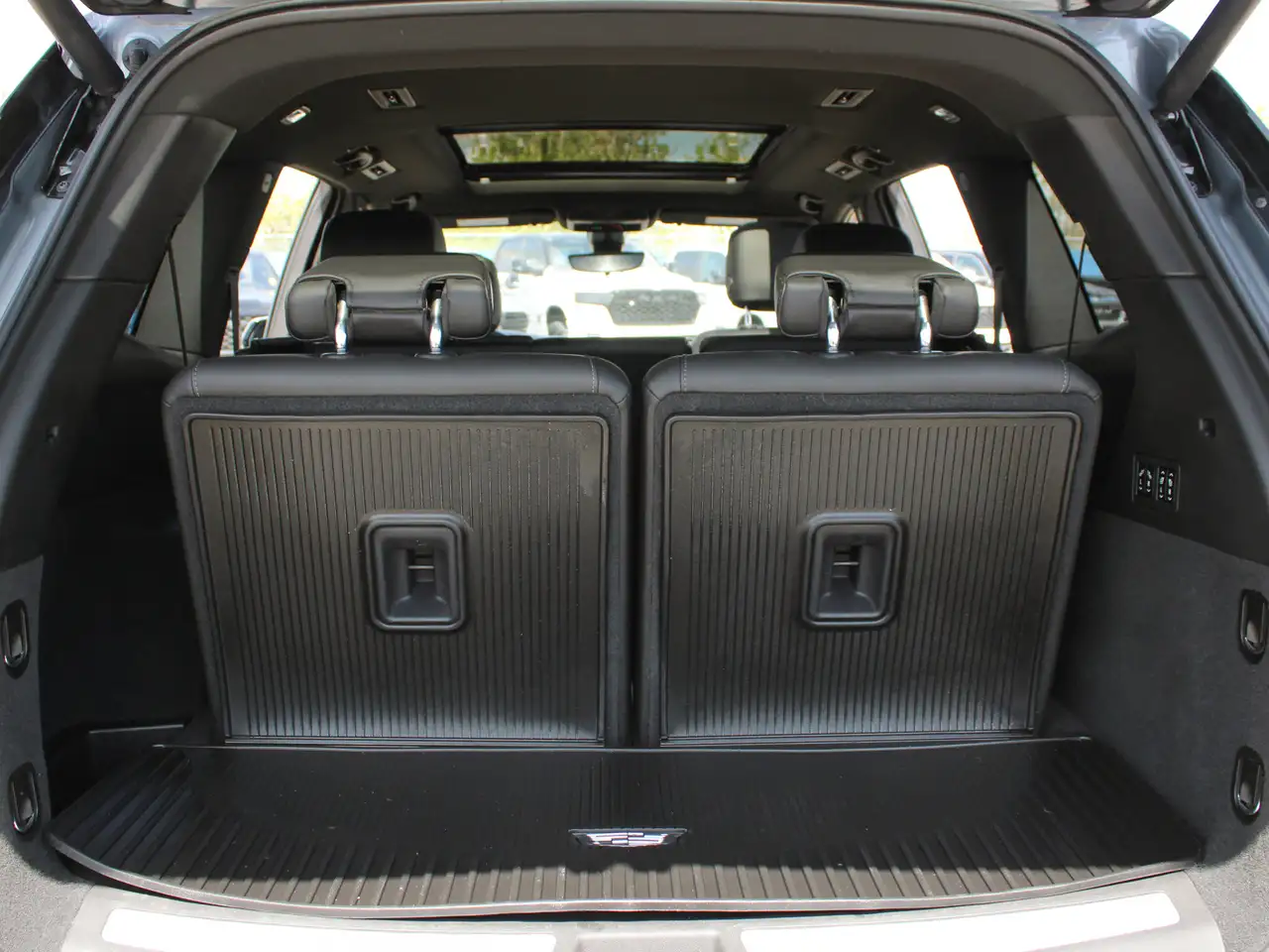 Cadillac XT6 снимка Cadillac XT6