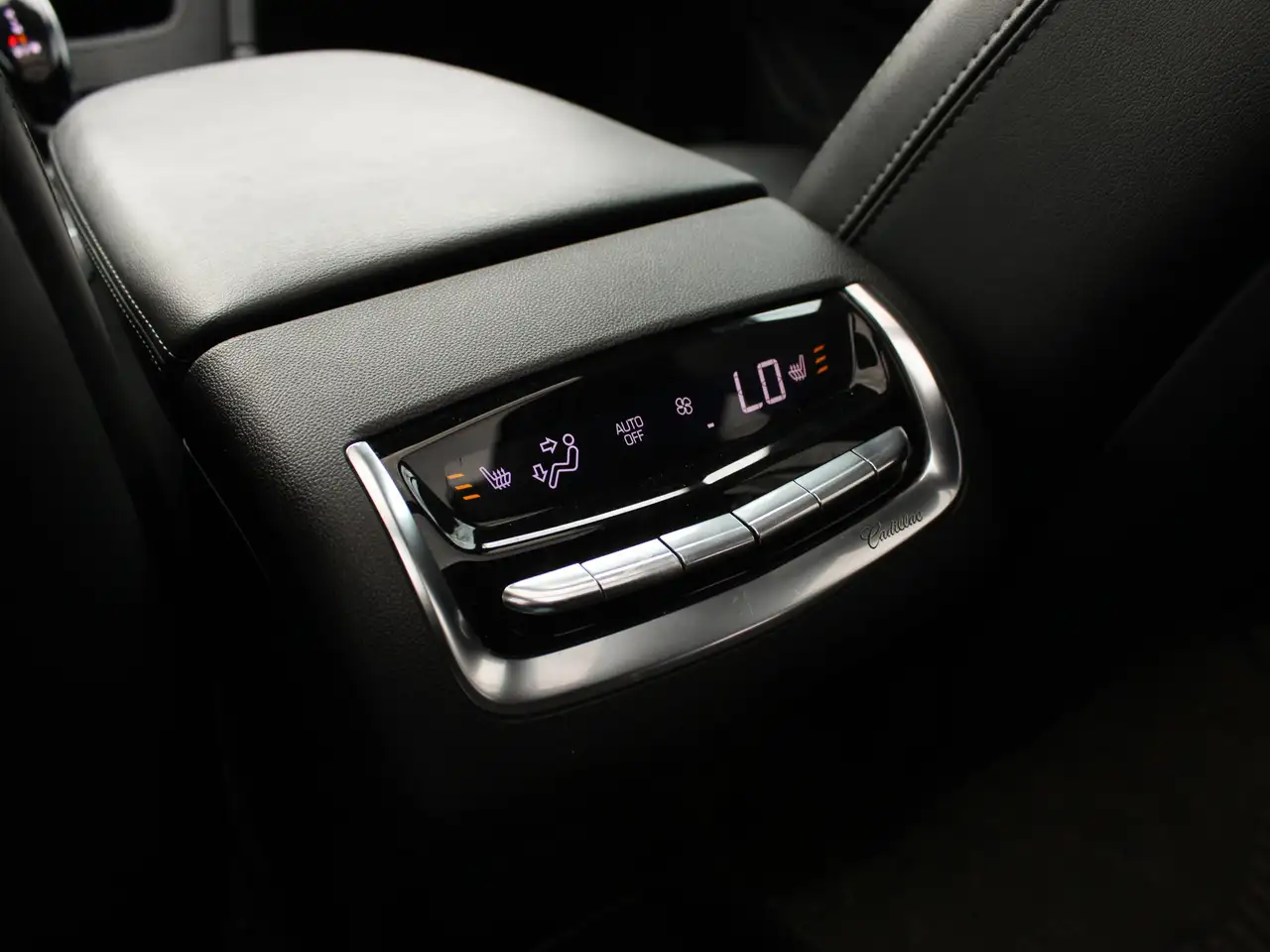 Cadillac XT6 снимка Cadillac XT6