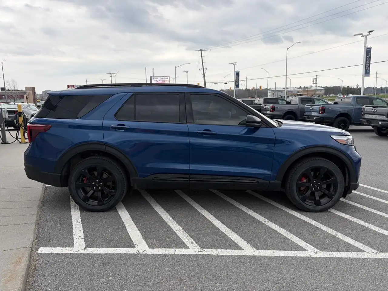 Ford Explorer снимка Ford Explorer