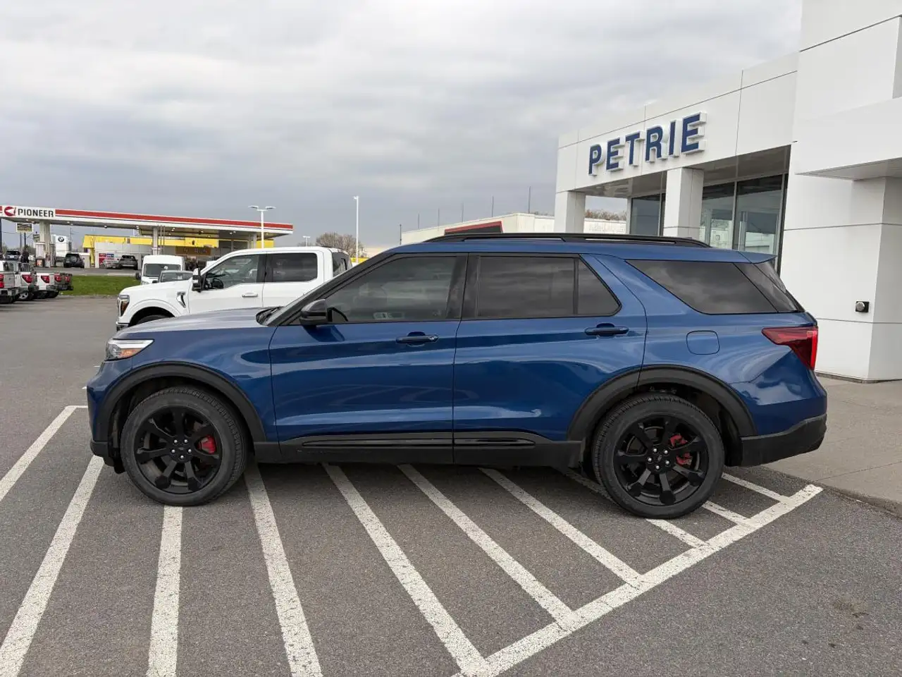 Ford Explorer снимка Ford Explorer