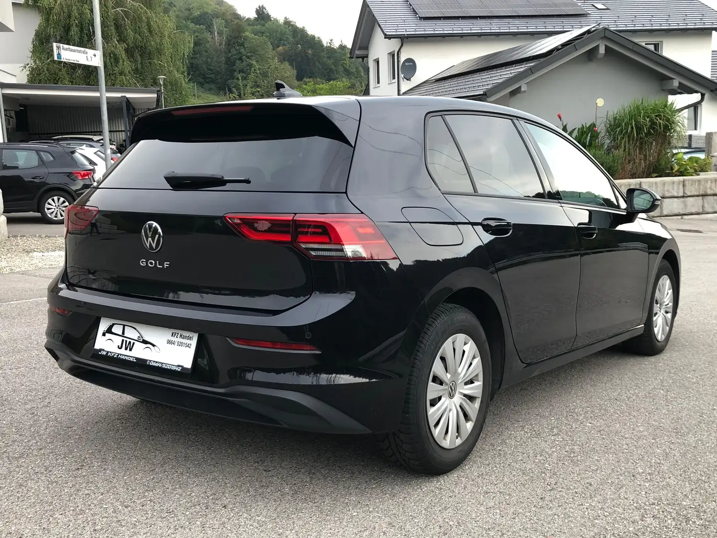 Volkswagen Golf 8, *Garantie*, Neuwertig, FINANZIERUNG MÖGLICH Schwarz - 2