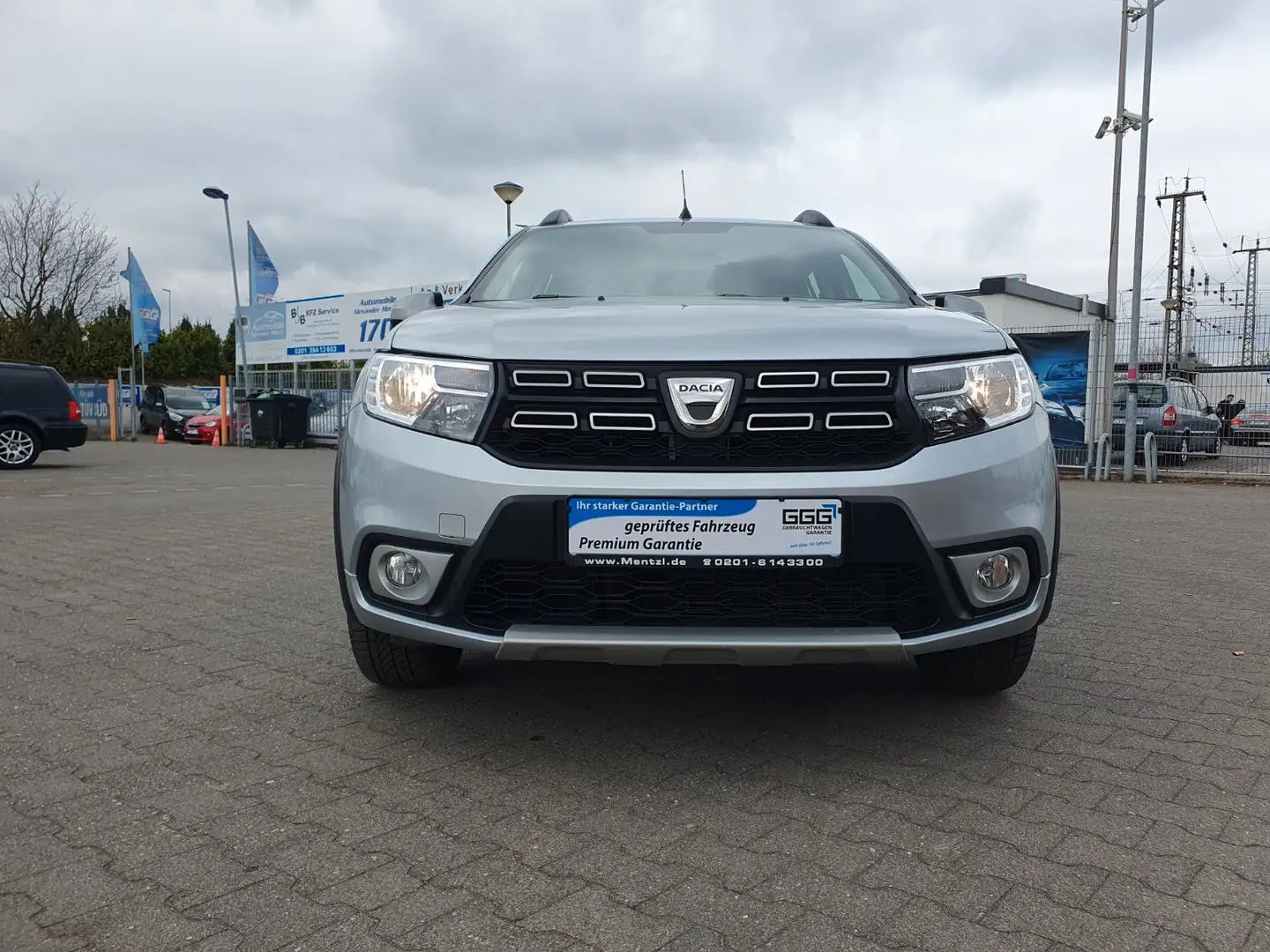 Dacia Logan Stepway LPG GARANTIE KLIMA PDC NAVIGATION Silber - 2