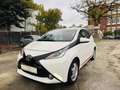 Toyota Aygo x-play touch*LMF*Kamera* Weiß - thumbnail 3