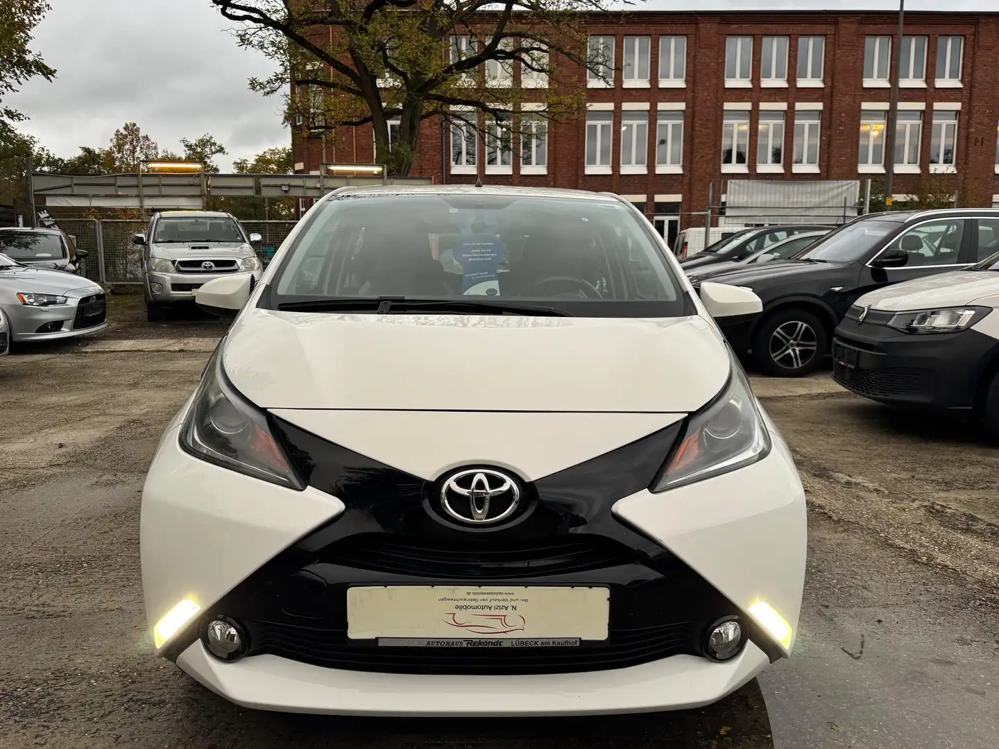 Toyota Aygo x-play touch*LMF*Kamera* Blanc - 2