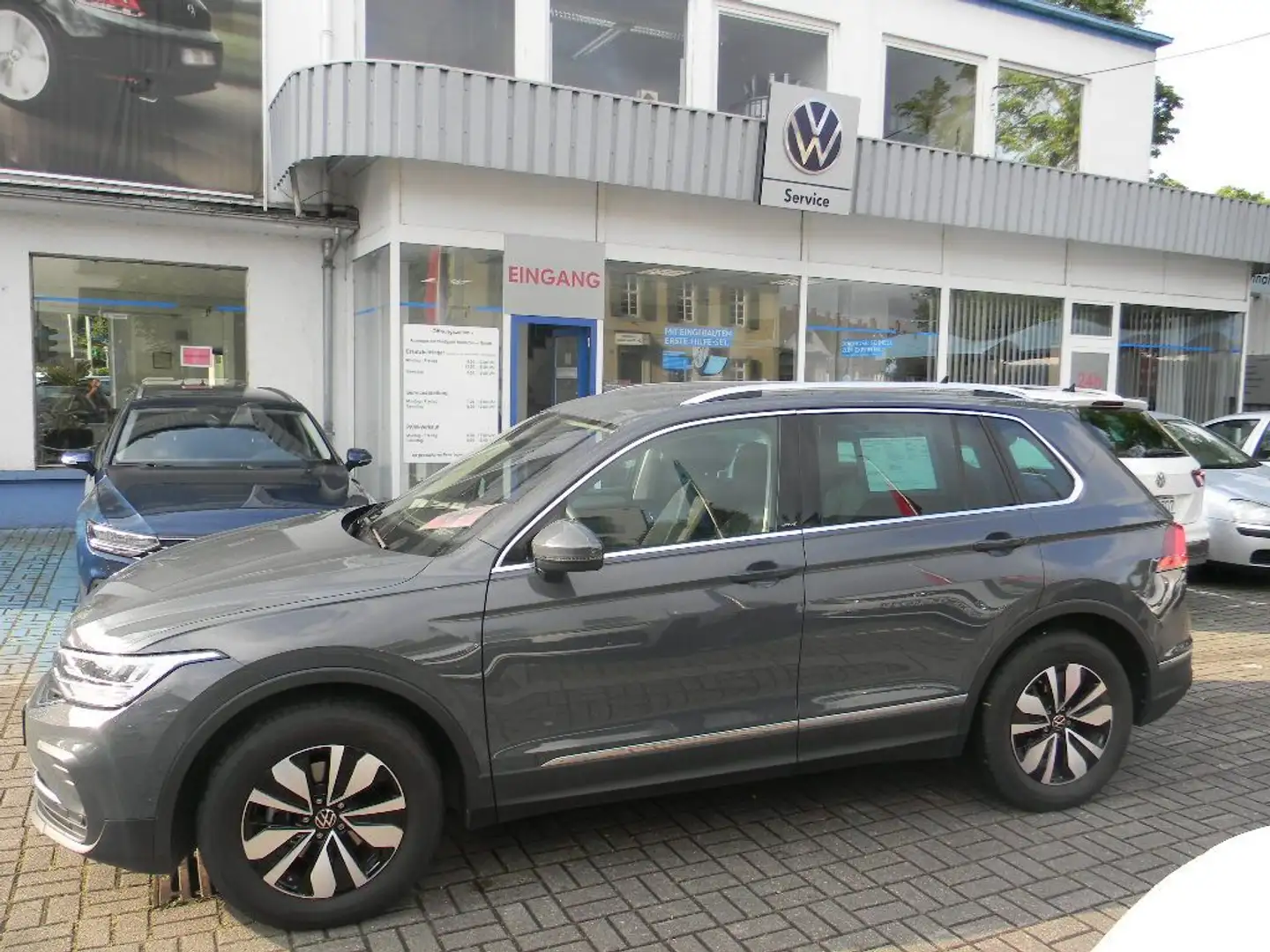 Volkswagen Tiguan Move 1,5 TSI DSG AHK Kamera Grau - 1