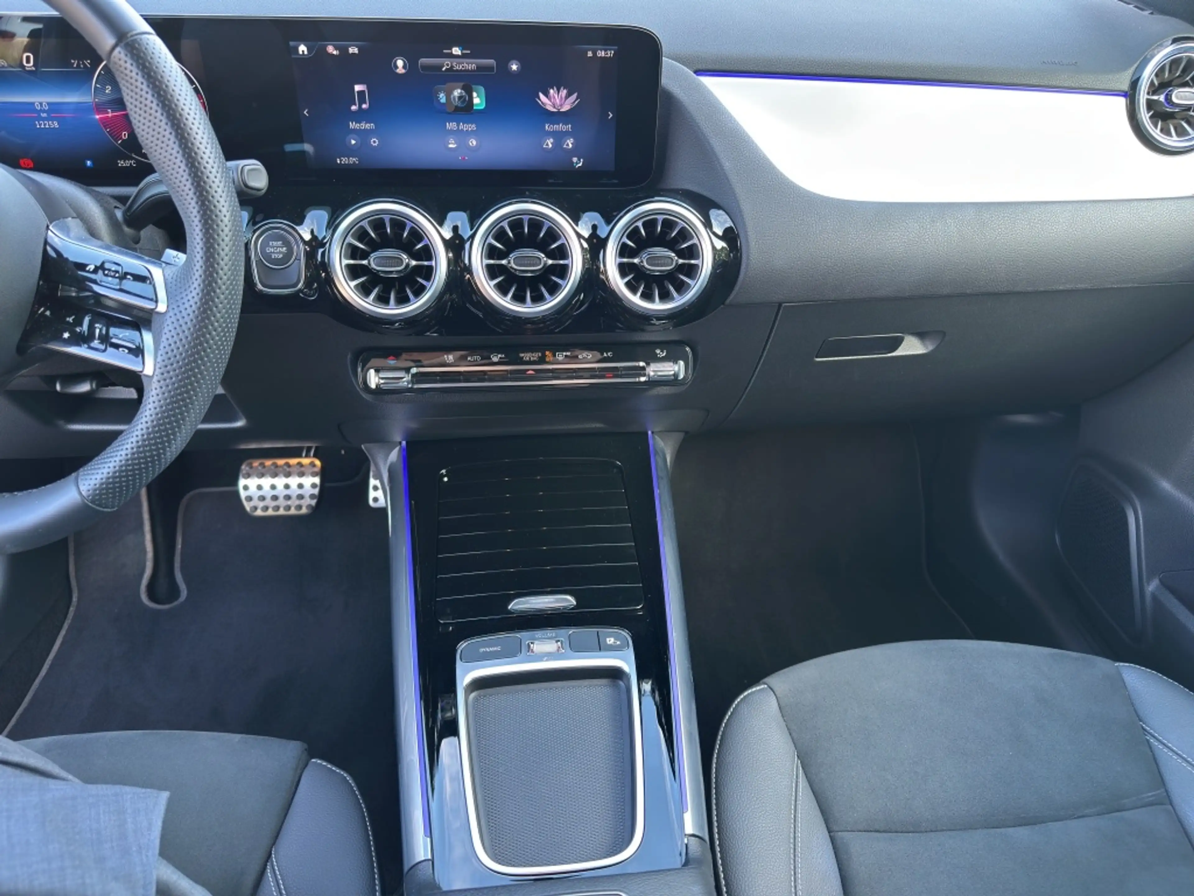 Mercedes-Benz GLA 200 AHK*KeyLess*LED*PDC*ParkAss*Sportp.*AUT — photo 9