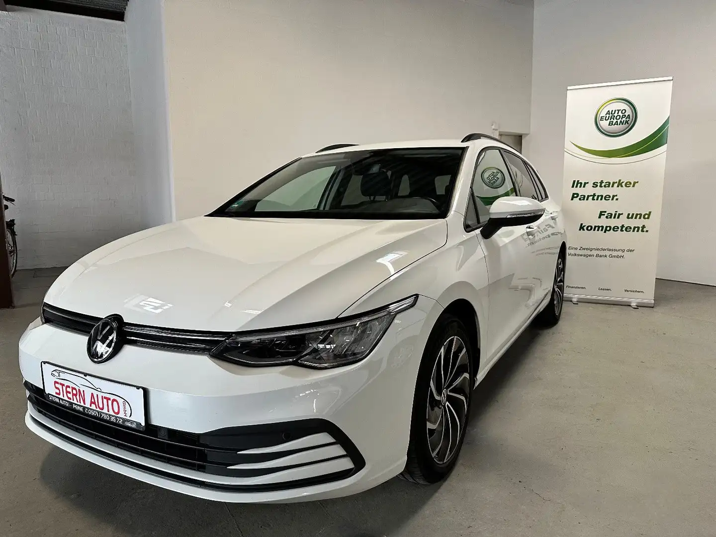 Volkswagen Golf VIII 2.0 TDI Life Var. ACC,AHK,PDC,VIRTUAL Weiß - 1