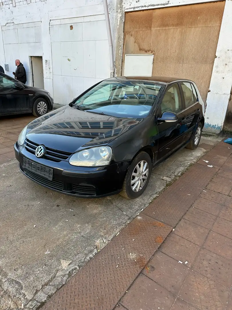 Volkswagen Golf 1.6 FSI Sportline - 1