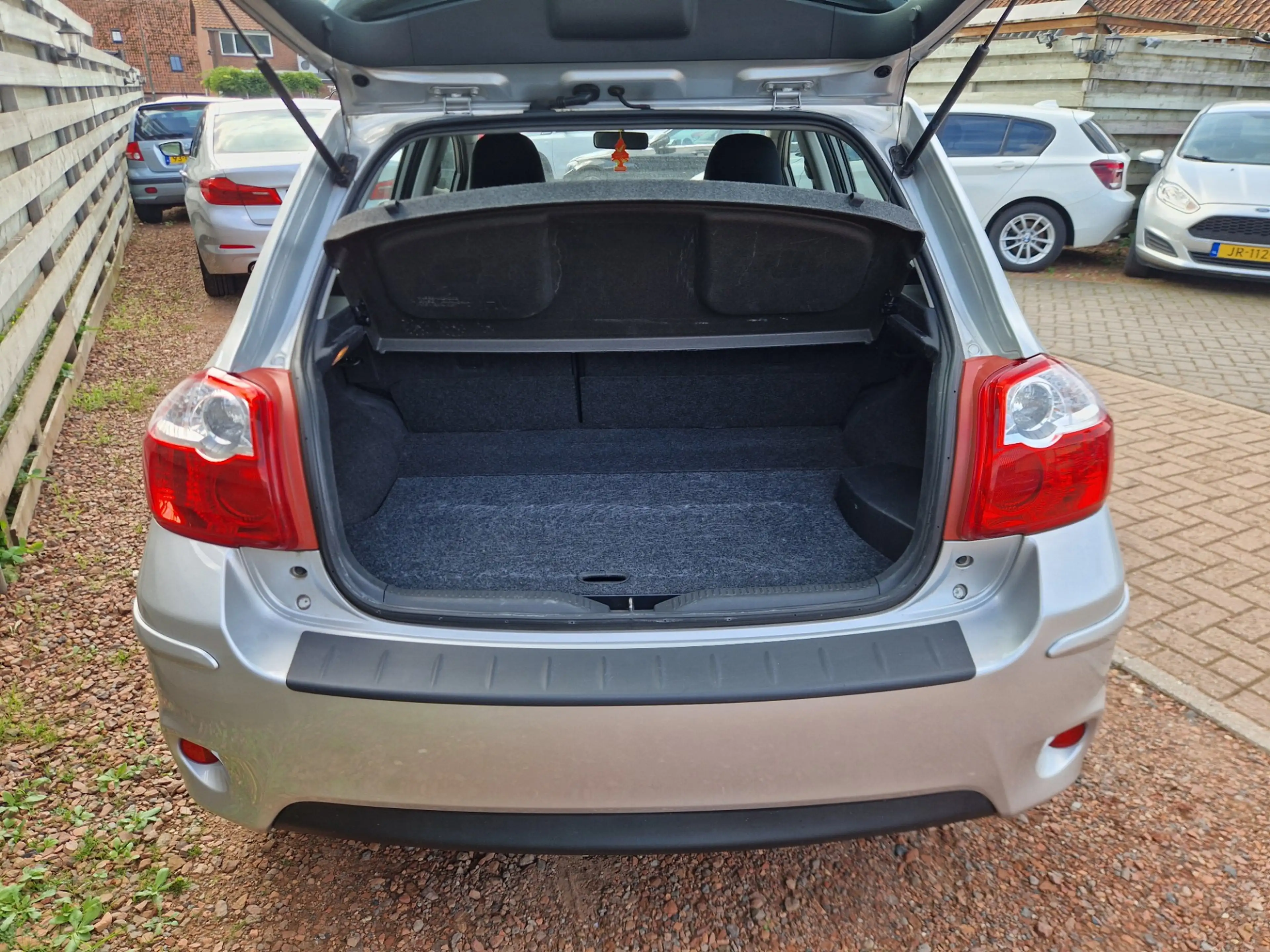 Toyota Auris 1.8 Full Hybrid Business — photo 5