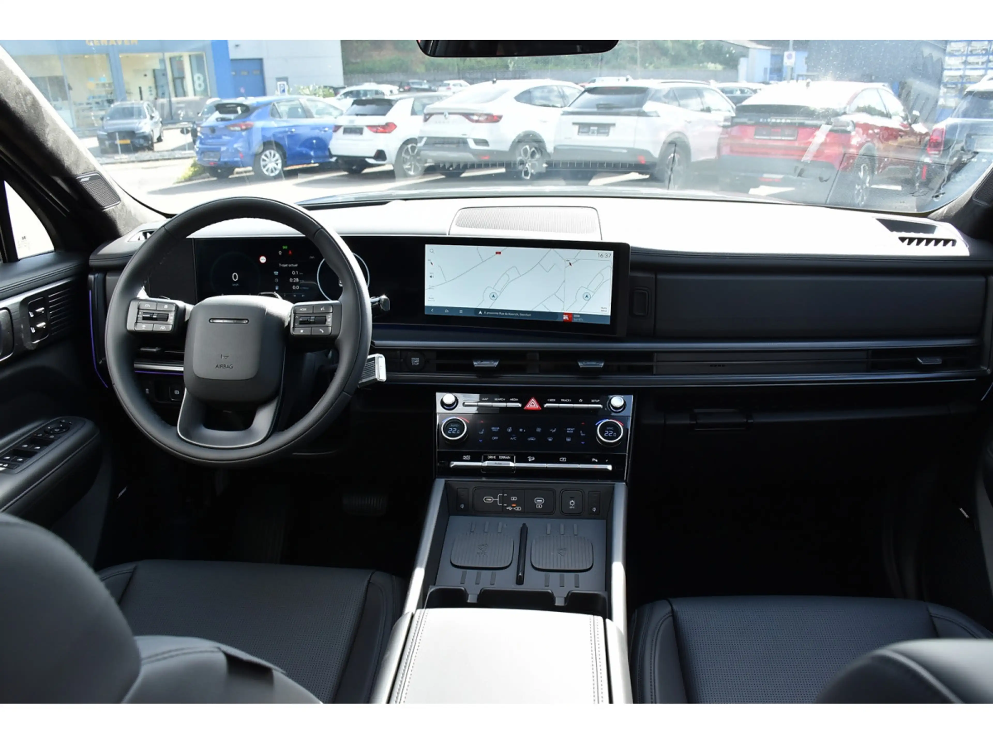 Hyundai SANTA FE 1.6 T-GDI HEV Calligraphy 7 PL. PANO MEMO BOSE HUD — photo 10