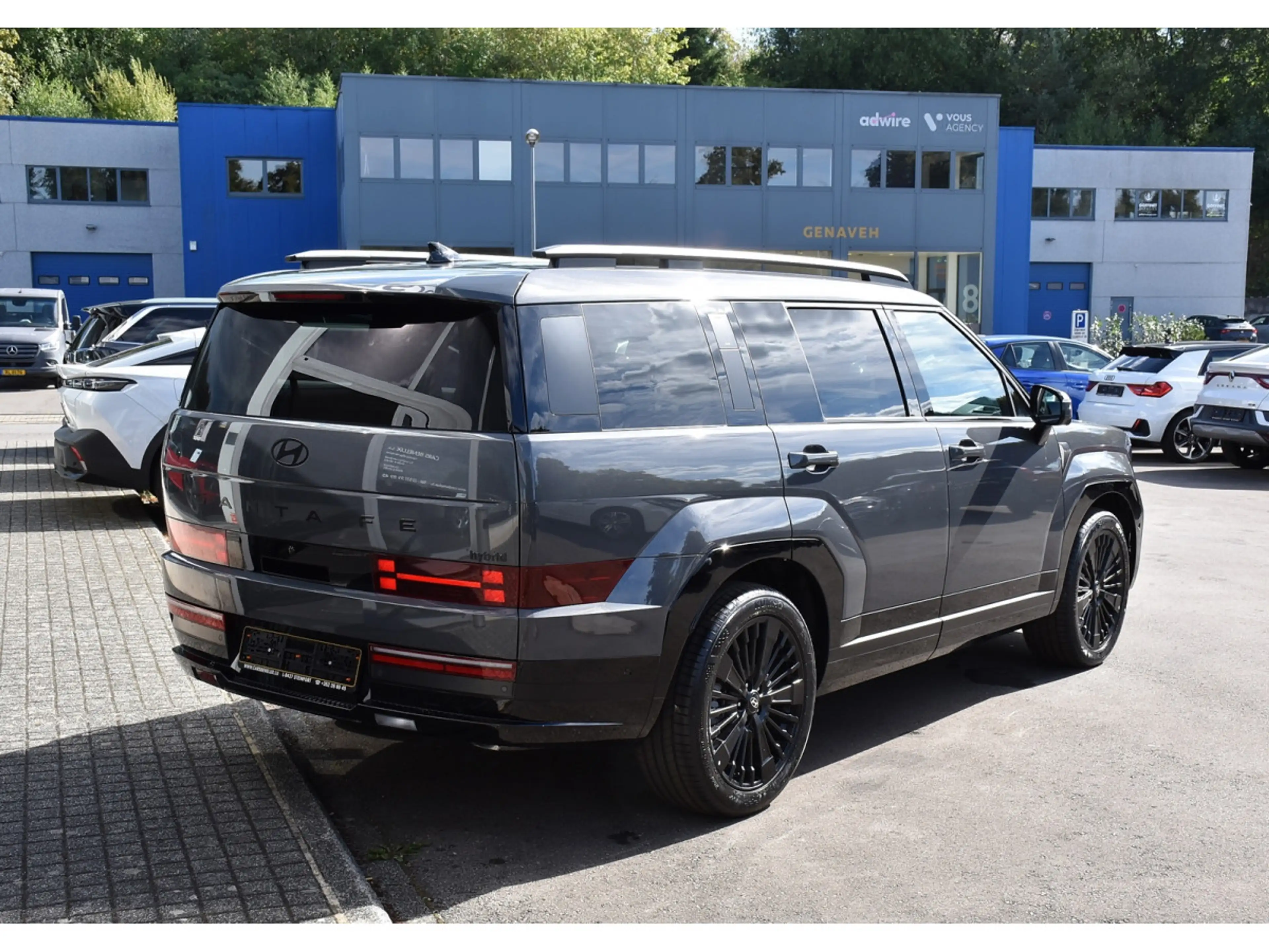 Hyundai SANTA FE 1.6 T-GDI HEV Calligraphy 7 PL. PANO MEMO BOSE HUD — photo 4