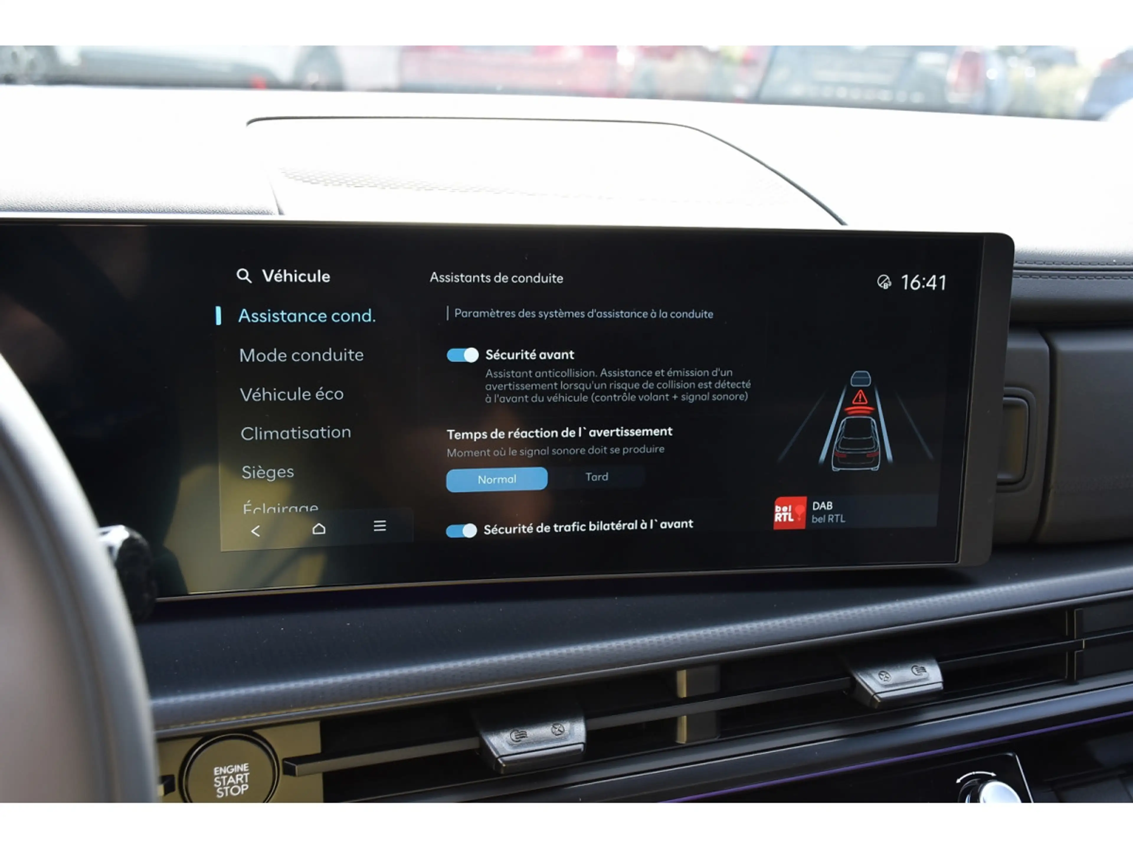 Hyundai SANTA FE 1.6 T-GDI HEV Calligraphy 7 PL. PANO MEMO BOSE HUD — photo 13