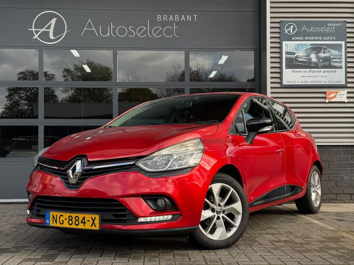 Renault Clio 0.9 TCe Limited Airco Navi PDC Rouge - 1