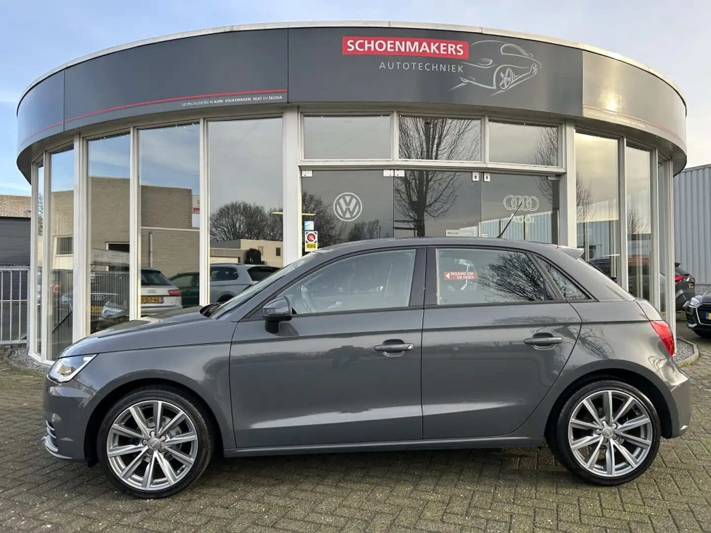 Audi A1 Sportback 1.0 TFSI Pro Line Grigio - 1