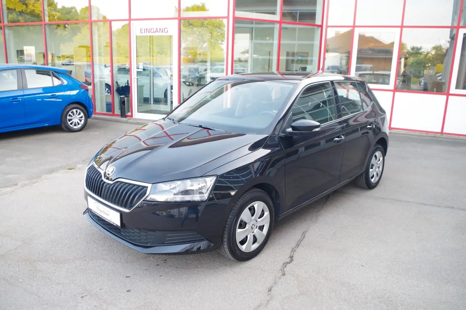 Skoda Fabia 1.0 MPI Cool Plus, Sitzheizung, DAB Zwart - 1